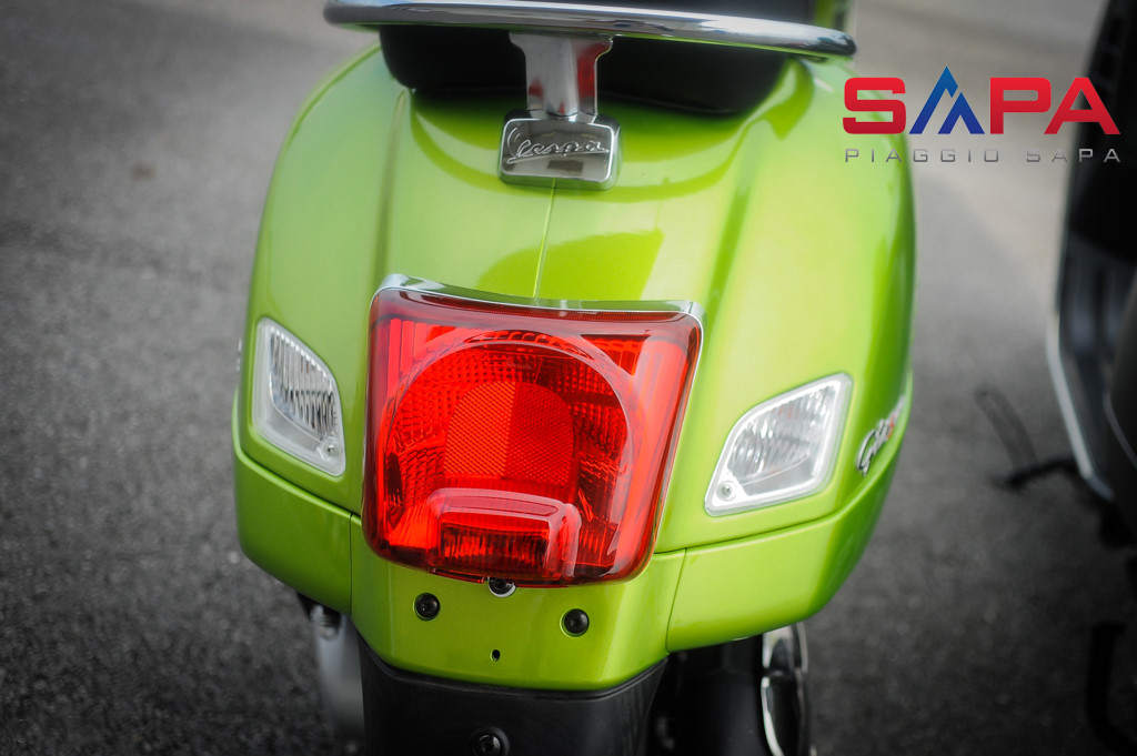 Vespa_GTS_2017_13_of_13.JPG