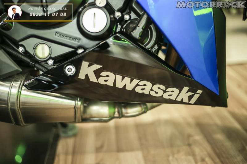 kawasaki-ninja-650-mau-xanh-10.jpg
