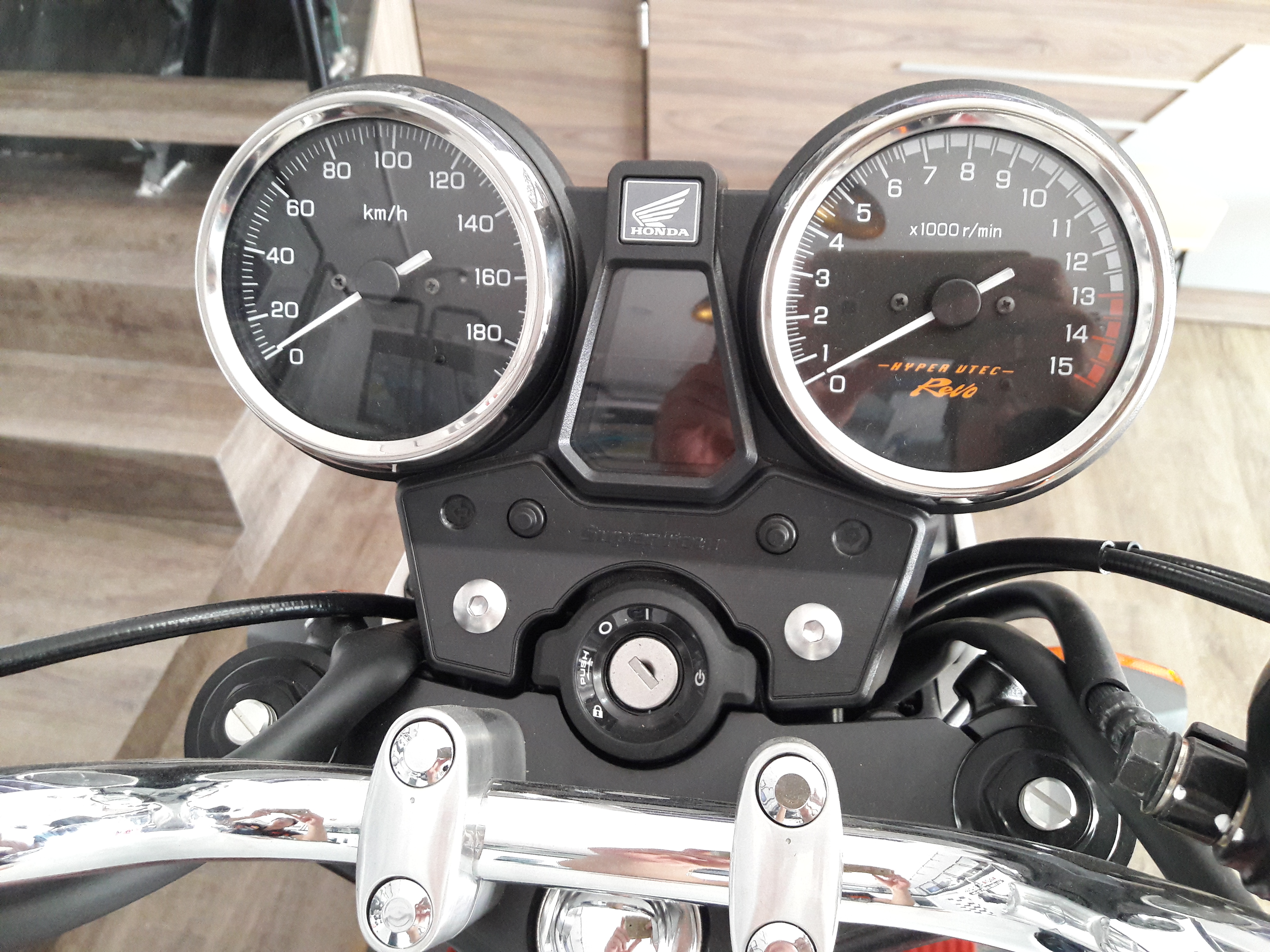 Honda CB400 ABS 2018 gia re da ve Viet Nam lh 0906990538 (7).jpg