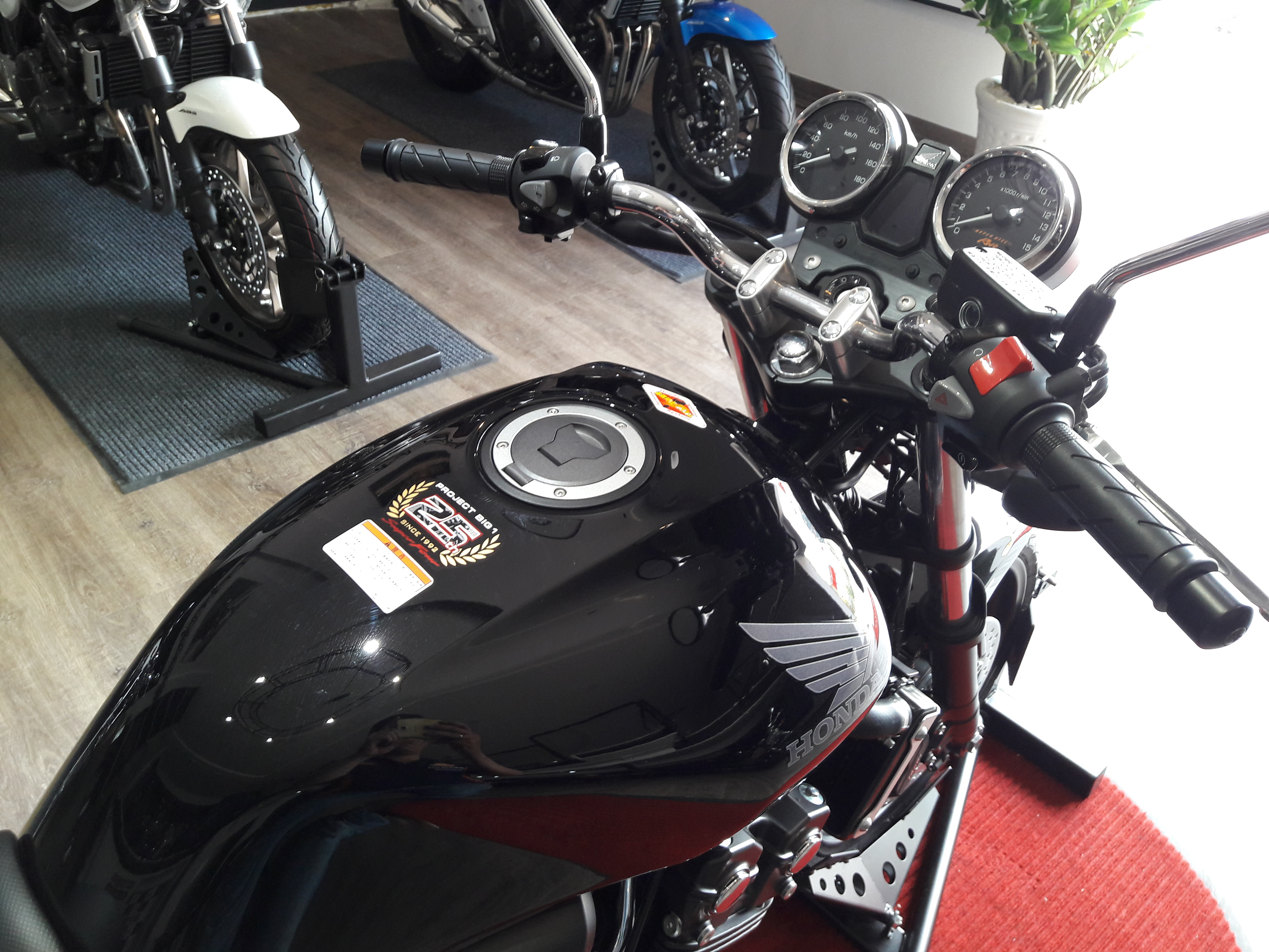 Honda CB400 ABS 2018 gia re da ve Viet Nam lh 0906990538 (14).jpg