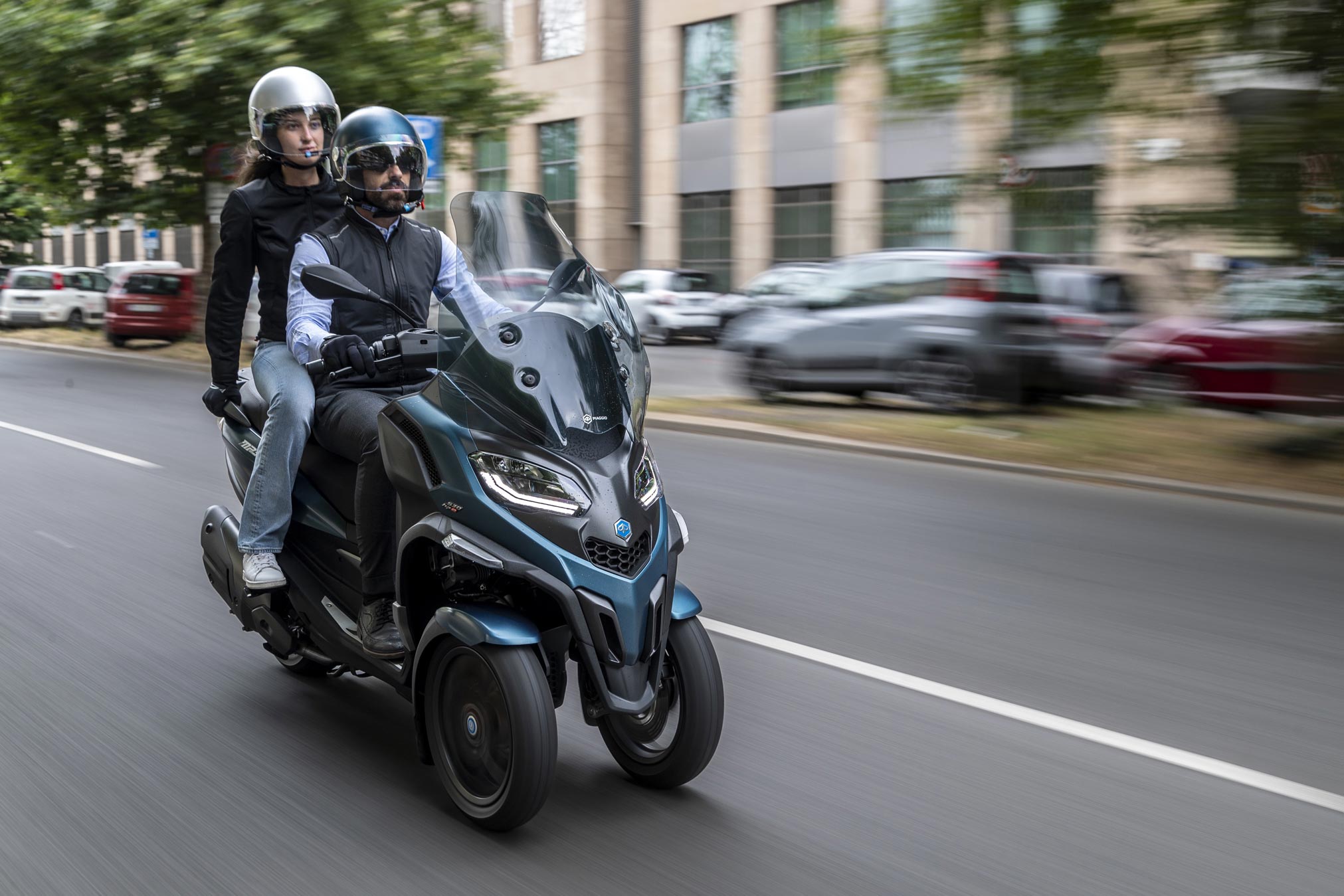 Piaggio-MP3-3.jpg