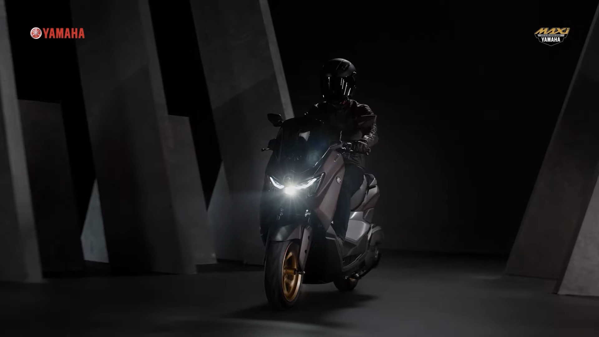 Yamaha-NMAX-Turbo-2024-11.jpeg