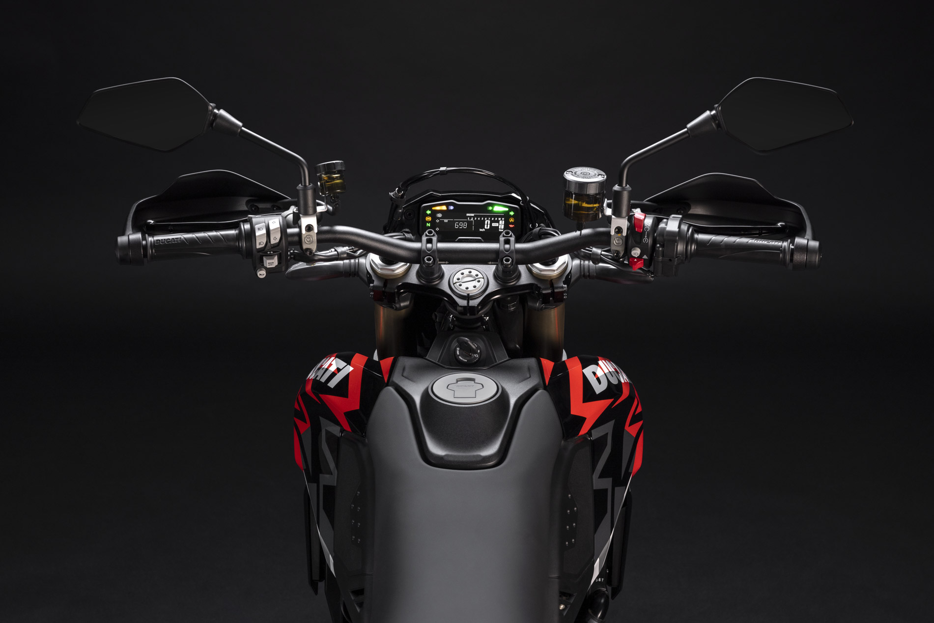 Ducati-Hypermotard-698-Mono-bikervn-10.jpg